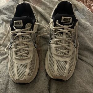 Nike Brown and cream bottoms Vomero 5 Nike trainers Sneakers